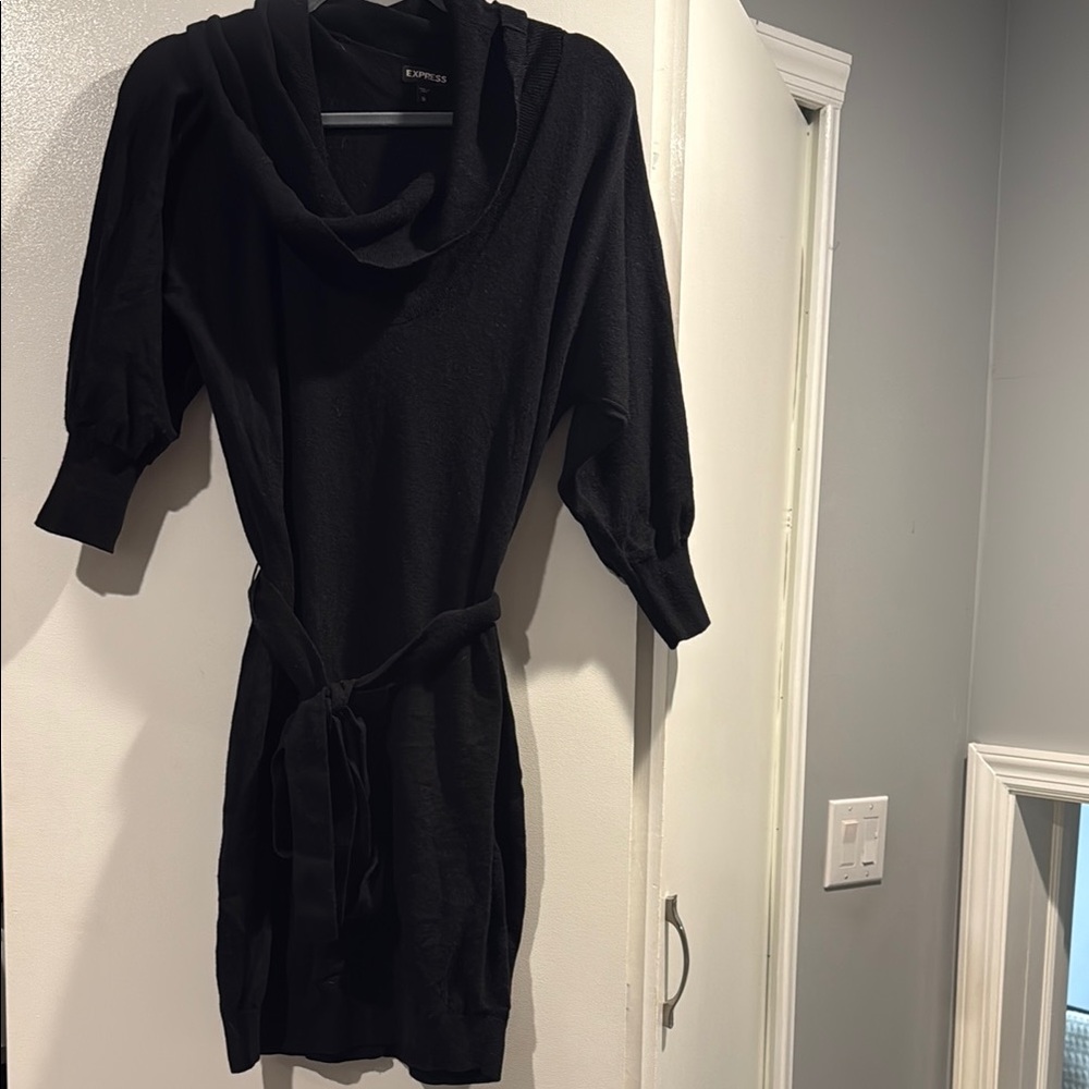 Stylish Black Knit Pullover